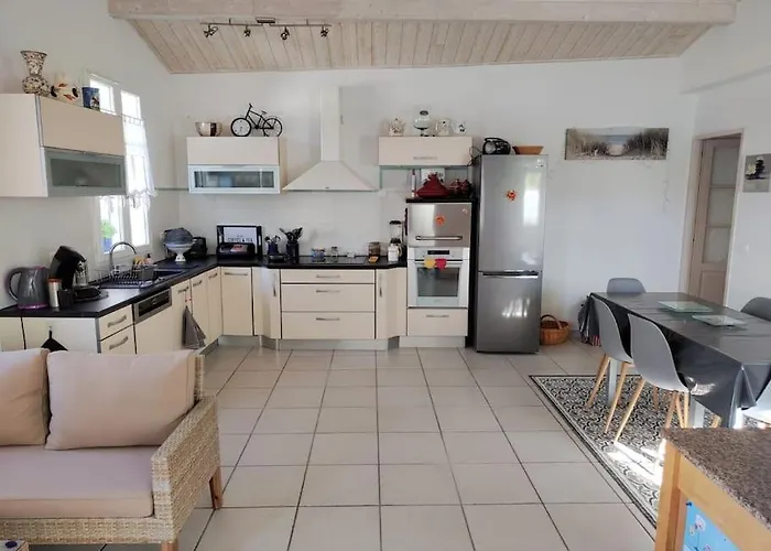 Maison Flottaise Chaleureuse Nyaraló