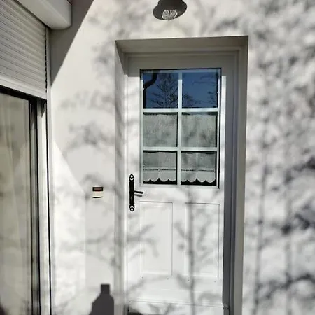 Maison Flottaise Chaleureuse 라플로트