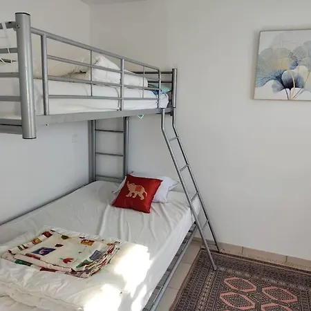 Maison Flottaise Chaleureuse 펜션