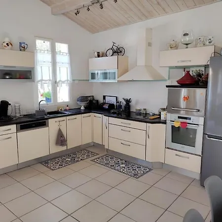 펜션 Maison Flottaise Chaleureuse 라플로트